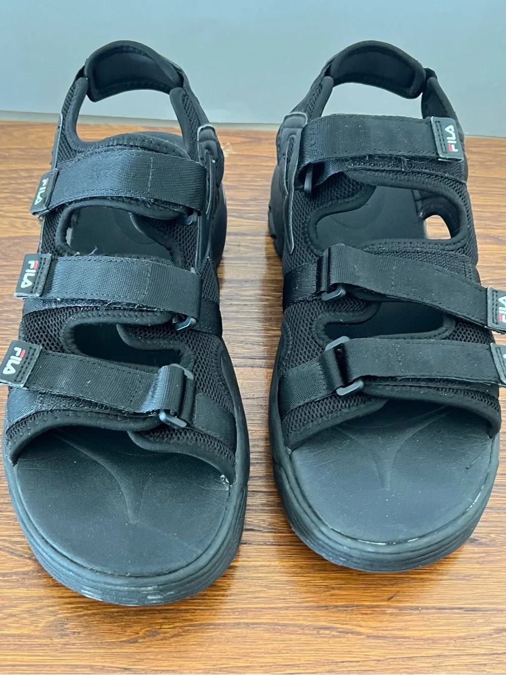 Fila durable sandals